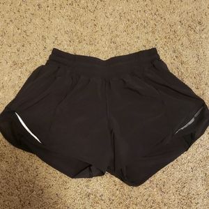 Lululemon Hotty Totty Short 2.5"